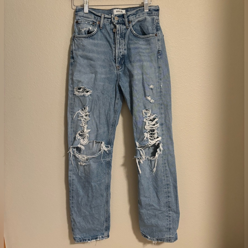 light wash agolde jeans